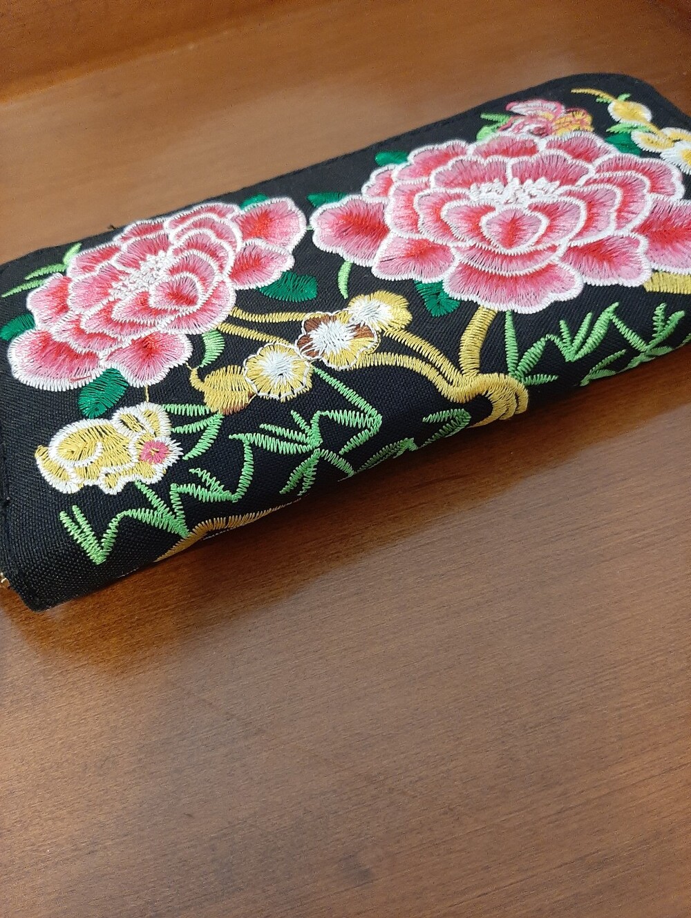 Unique Coquette Embroidered Floral Zip Wallet - Black with Pink Flowers - Picture 4 of 15